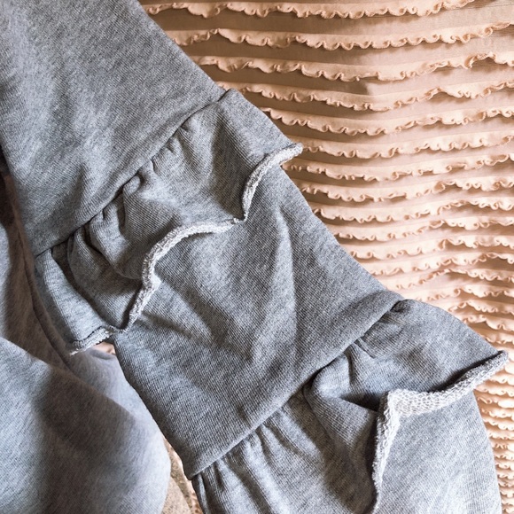 WHO WHAT WEAR Ruffled Sleeves Pull-Over Sweatshirt - Picture 5 of 7